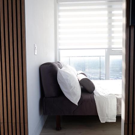 Modern Luxury Waterfront Condo Mississauga Extérieur photo